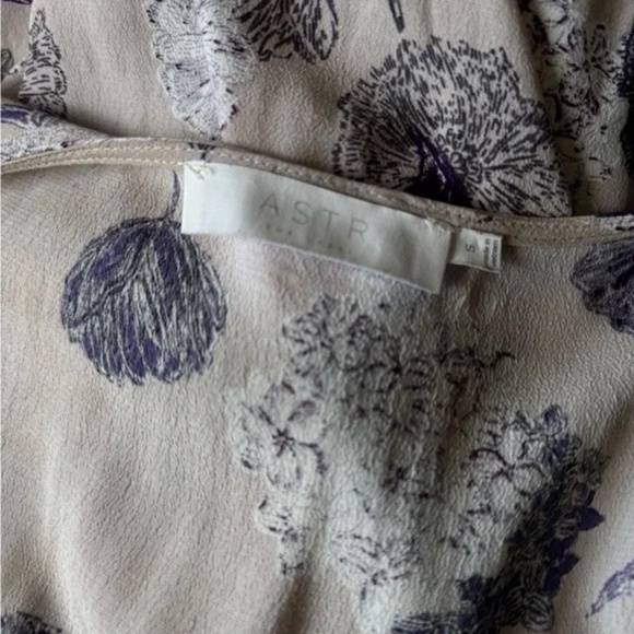 ASTR Purple Floral Wrap  Midi Casual Dress - Size S - Picture 6 of 6